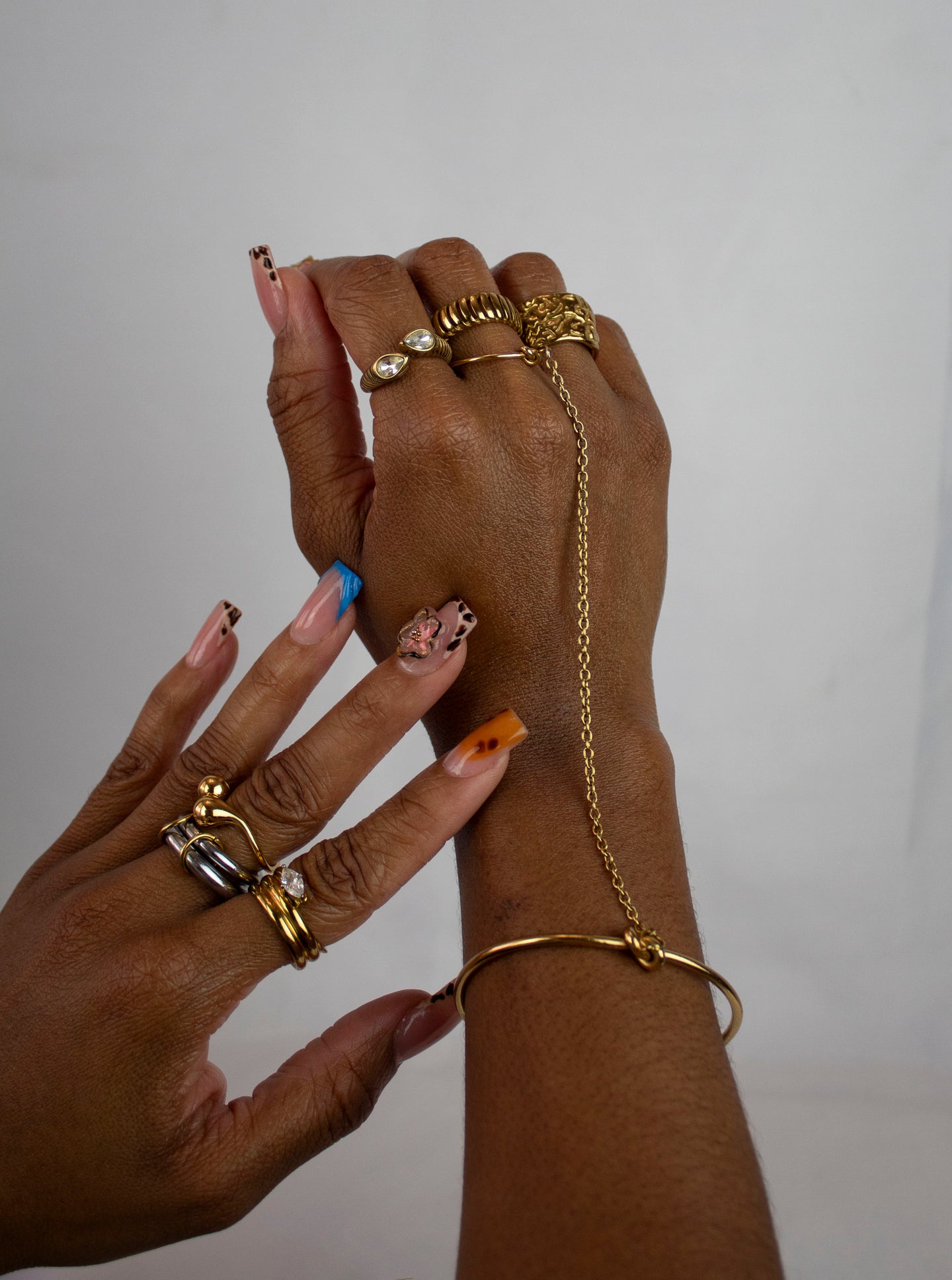 Halo Hand Chain Bracelet